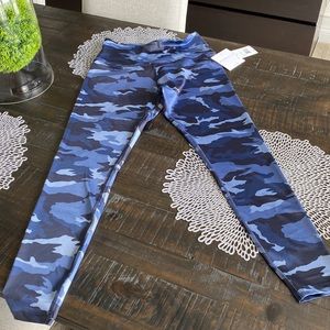 NWT Beyond Yoga Blue Camo Leggings!